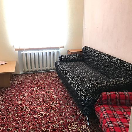 Хостел Тихий Дворик Kharkiv Bagian luar foto