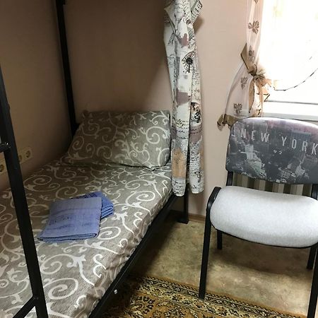 Хостел Тихий Дворик Kharkiv Bagian luar foto