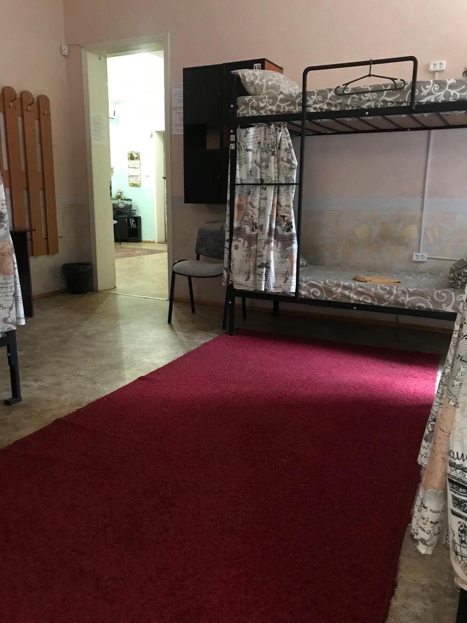 Хостел Тихий Дворик Kharkiv Bagian luar foto