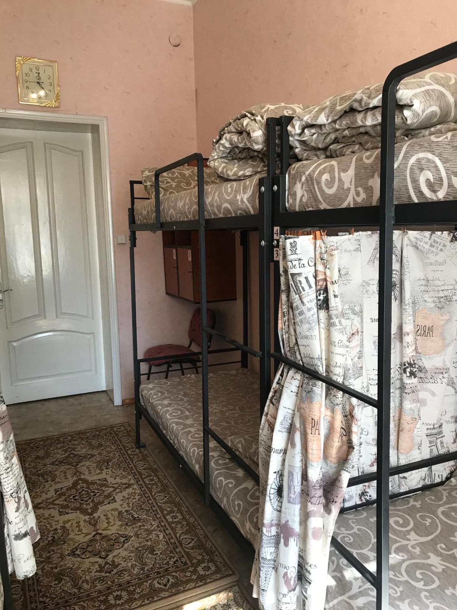 Хостел Тихий Дворик Kharkiv Bagian luar foto